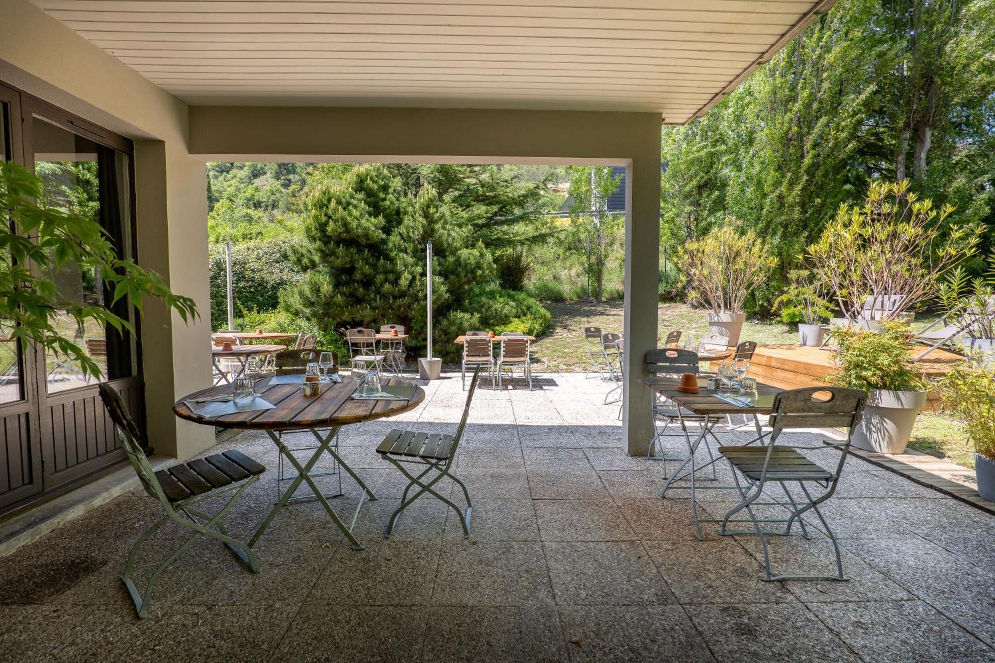 Kyriad Digne-Les-Bains Bagian luar foto